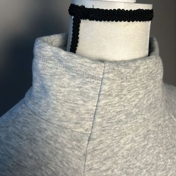 Fabletics Light Heather Gray "Zaylee" Funnel Neck Tunic Sweatshirt sz S - Picture 6 of 9